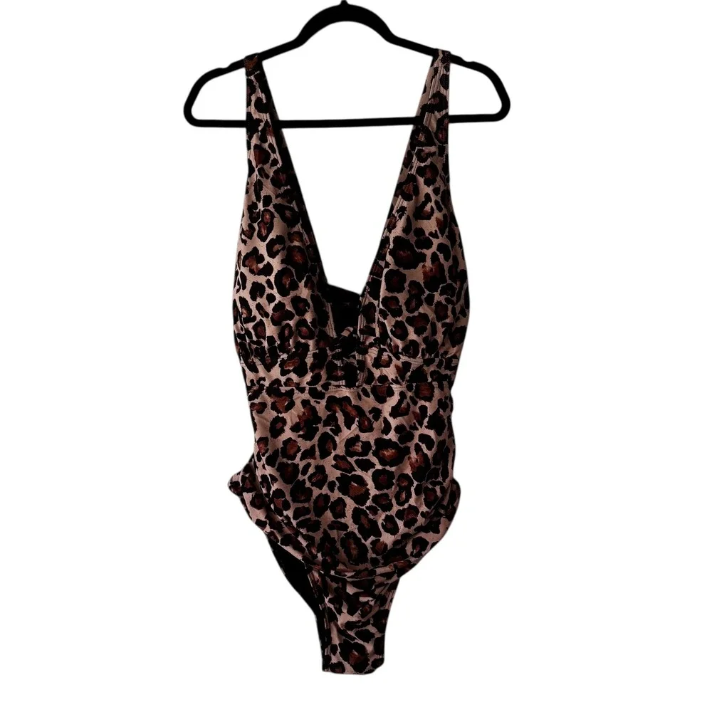 YONIQUE Leopard Plunge V Neck One Piece Swimsuit‎ Women's Size 22W